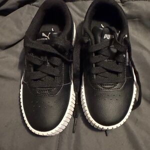 10C Puma Kids Black and White Sneakers